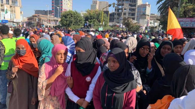 Thousands protest in Mekelle against hijab ban in Axum schools, demand enforcement of court ruling